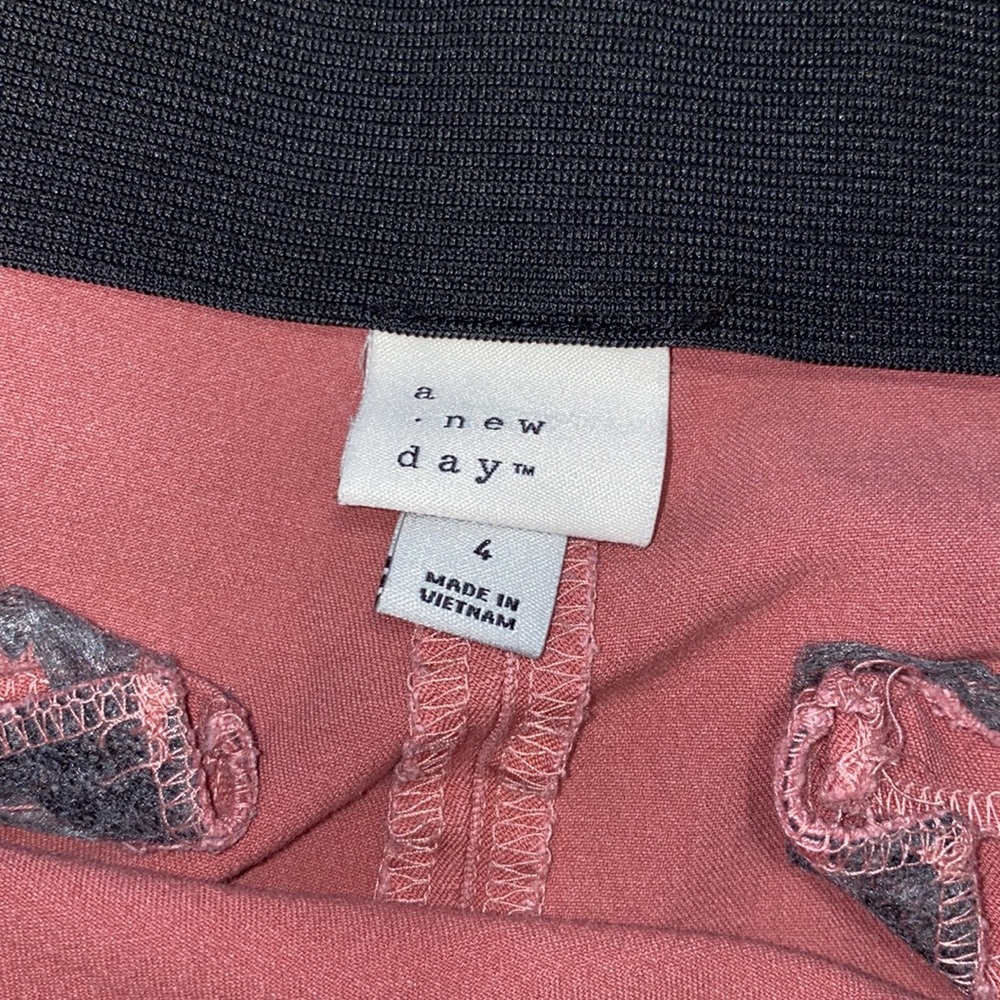A New Day Rose Colored Stretchy Pull-on Slim Trousers Size 4 - Picture 7 of 8